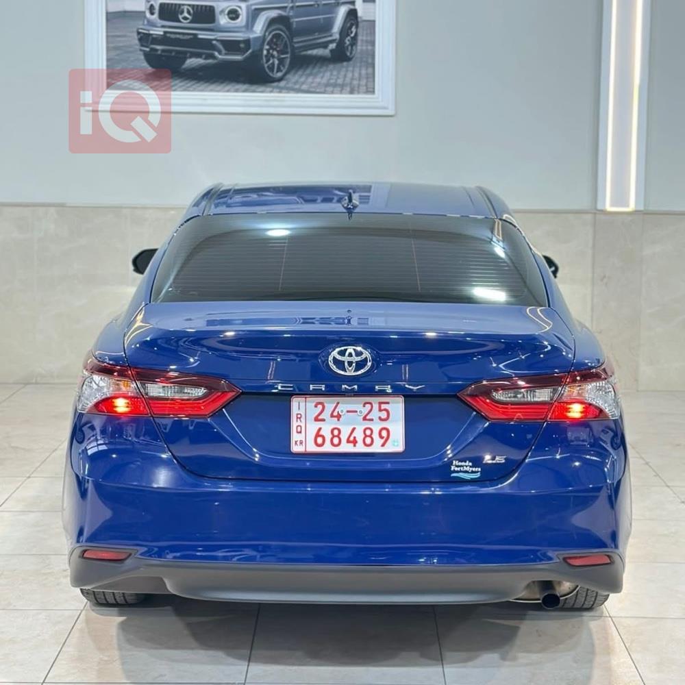 تۆیۆتا کامری